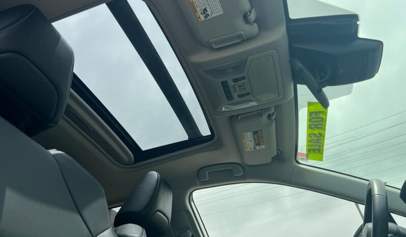 
								NEW ARRIVE – 2022 Toyota RAV4 Hybrid XLE premium full									