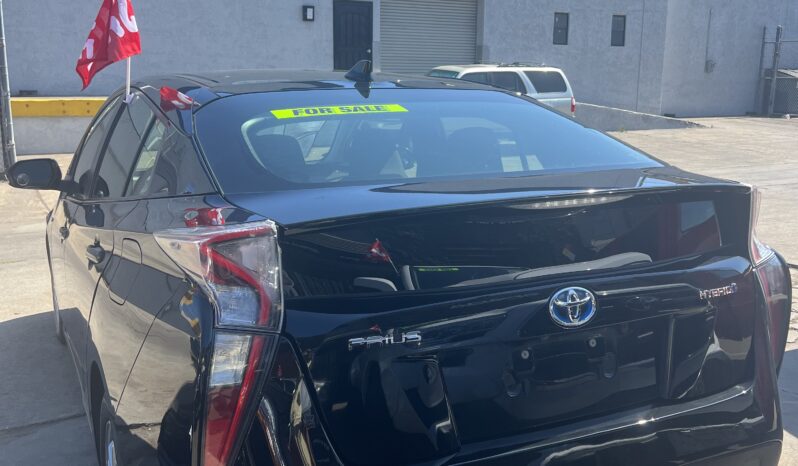 
								2017 Toyota Prius full									